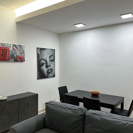 Modern Cenisio Apartment - Self Check-In & Parking Milán Exterior foto