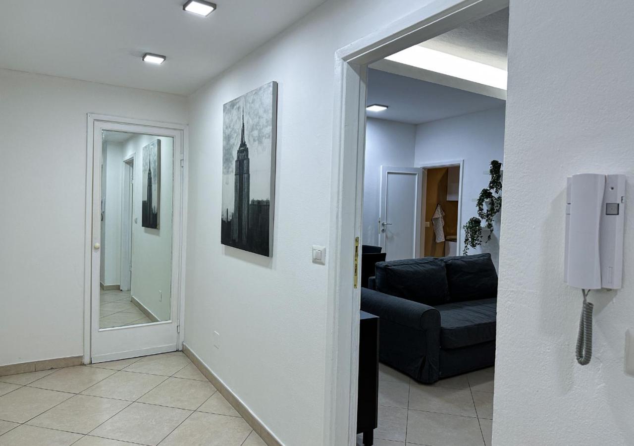 Modern Cenisio Apartment - Self Check-In & Parking Milán Exterior foto