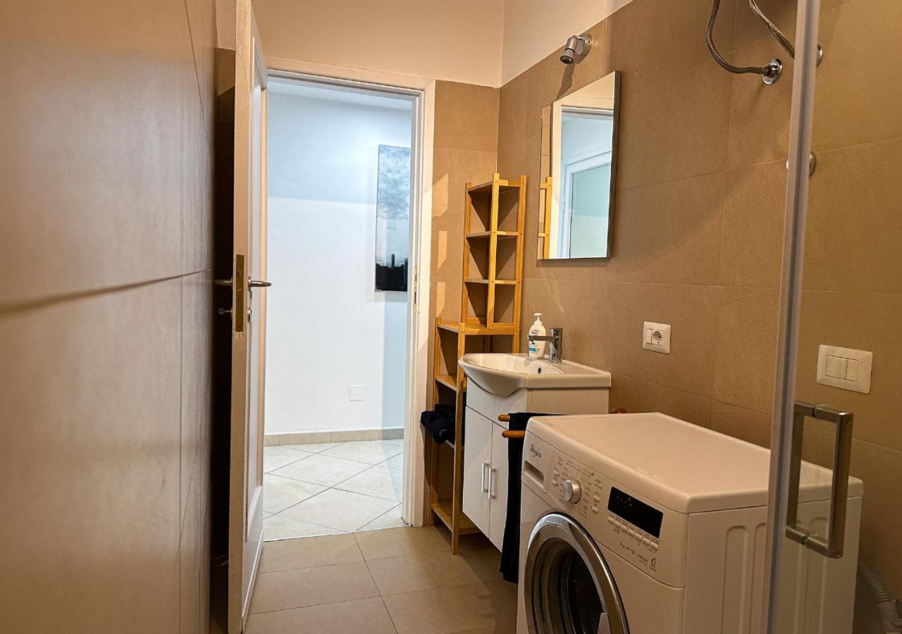 Modern Cenisio Apartment - Self Check-In & Parking Milán Exterior foto